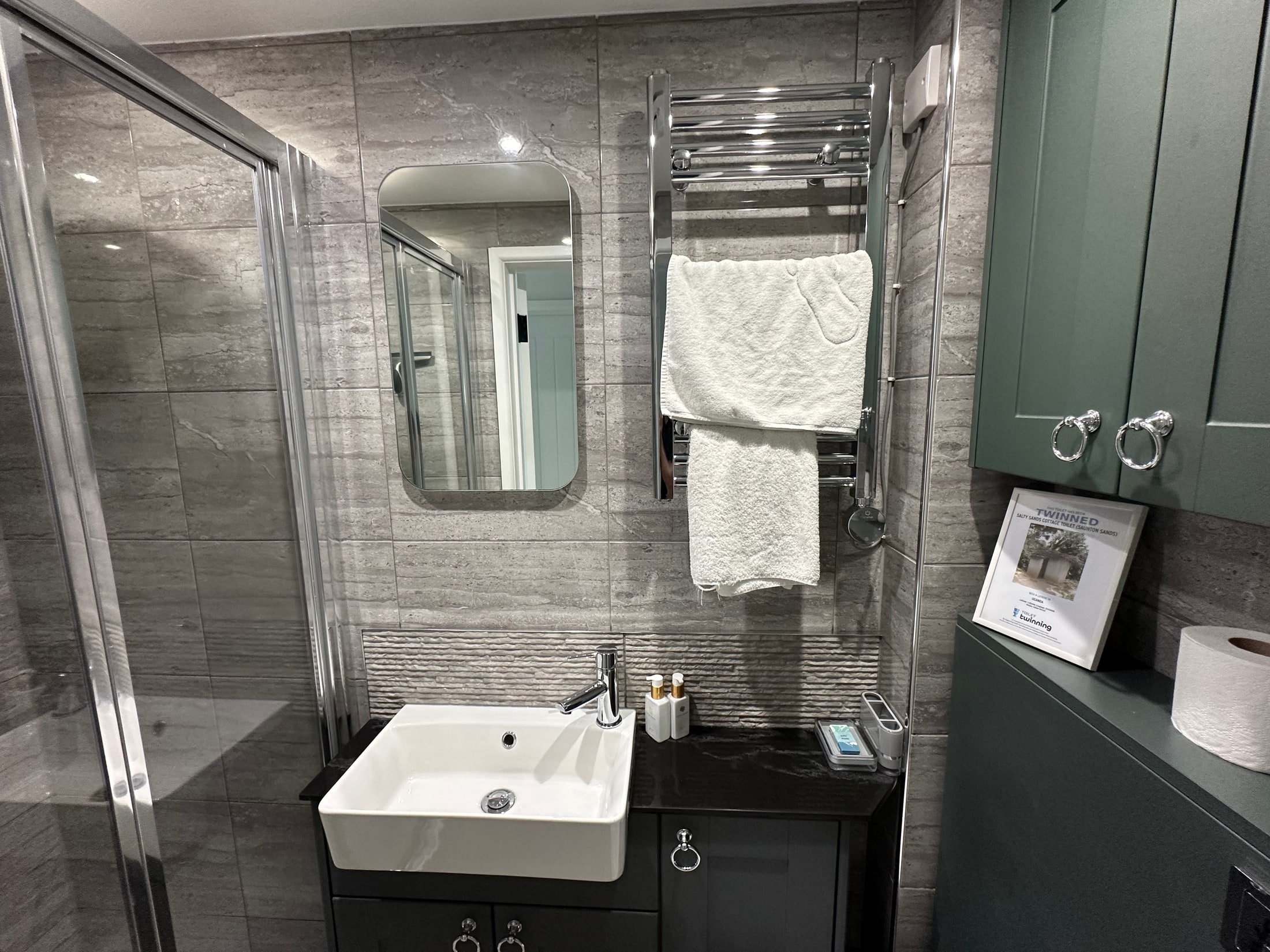 Main bathroom